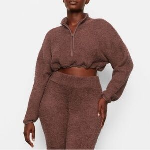 SKIMS cropped fleece